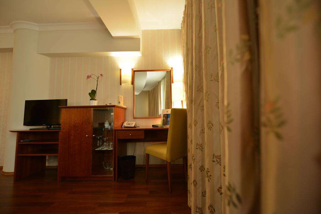 Hotel Karpos Skopje Room photo